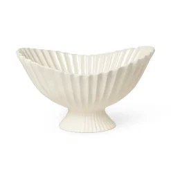 Vases<Ferm Living Fountain Centrepiece 41x30,5x24 cm, Off white