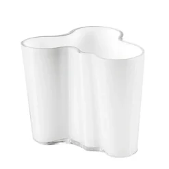 Vases<Iittala Vase Alvar Aalto blanc opale, 95 mm